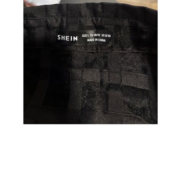 SHEIN Black Cropped Blouse Size 8/10 - Picture 3 of 3